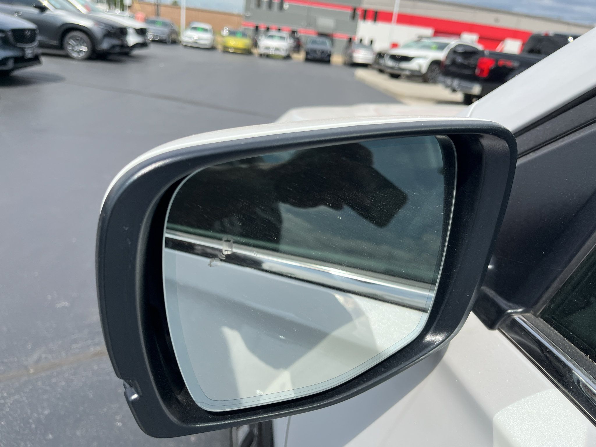 Used 2024 Honda Pilot Elite image 12