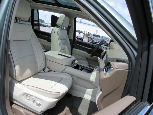 Certified 2023 GMC Yukon XL Denali w/ Denali Reserve Package AWD/4WD image 27