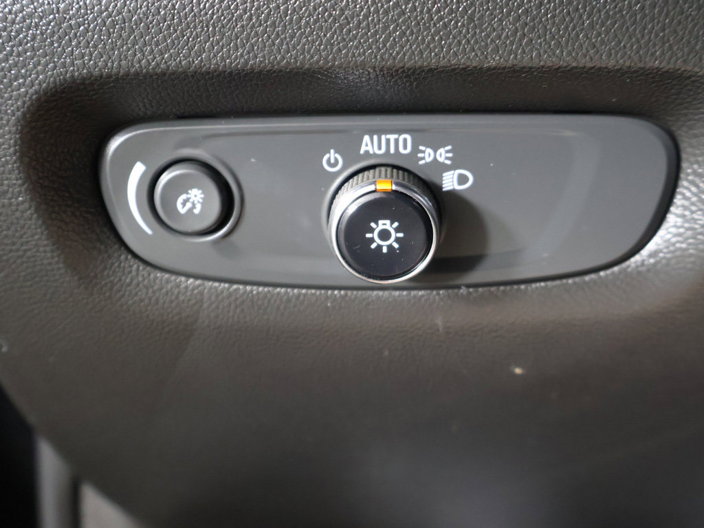 Used 2023 Chevrolet Traverse Premier AWD/4WD image 44