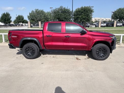 Used 2024 Chevrolet Colorado Trail Boss w/ Technology Package AWD/4WD image 2