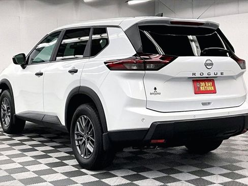 New 2025 Nissan Rogue S image 3