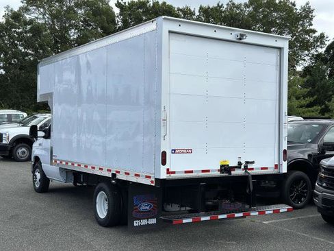 New 2025 Ford E-350 and Econoline 350 Super Duty w/ Driver's Safety Package RWD image 4
