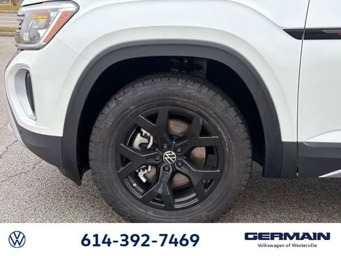 New 2026 Volkswagen Atlas Peak Edition image 13