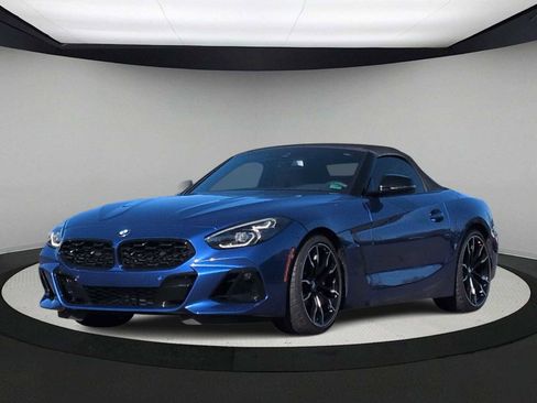 Used 2025 BMW Z4 M40i w/ Premium Package image 4