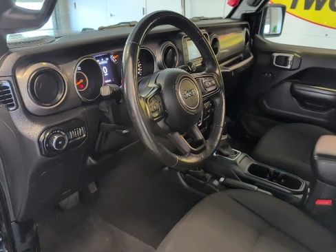 Used 2019 Jeep Wrangler Sport w/ Quick Order Package 28S image 12