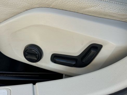 Used 2021 Volvo S60 T5 Momentum w/ Climate Package image 19