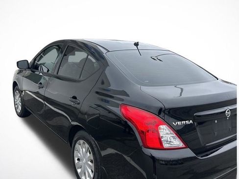 Used 2017 Nissan Versa S image 4