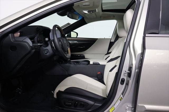 Certified 2024 Lexus ES 300h Ultra Luxury w/ Accessory Package (Z2) FWD image 10