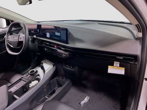 New 2025 Kia EV6 Wind image 28