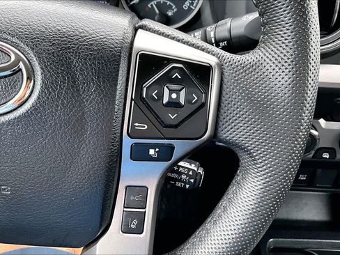 Used 2023 Toyota Tacoma SR5 AWD/4WD image 17
