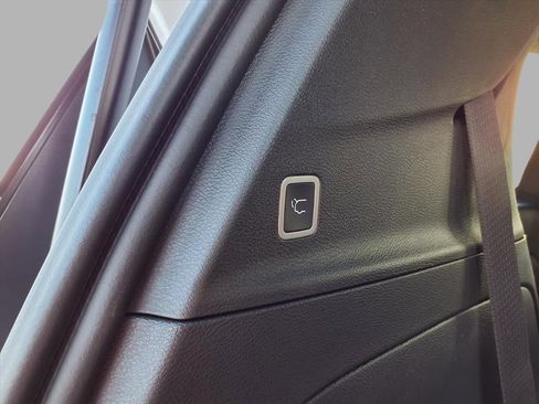 New 2026 Chrysler Pacifica Select image 25