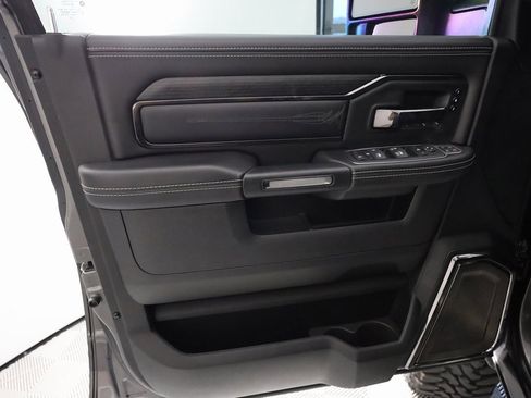 Used 2024 RAM 2500 Limited image 14