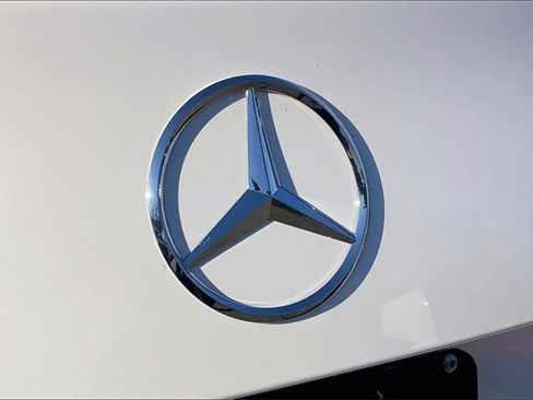 Used 2025 Mercedes-Benz C 300 4MATIC Sedan image 28