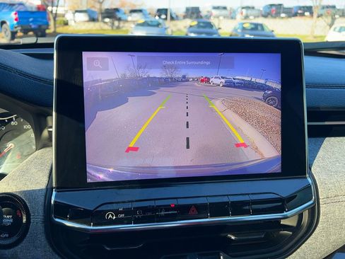 Used 2022 Jeep Compass Latitude image 33