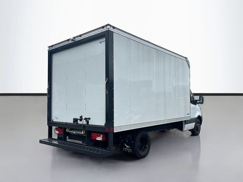 Used 2024 Mercedes-Benz Sprinter 4500 image 3