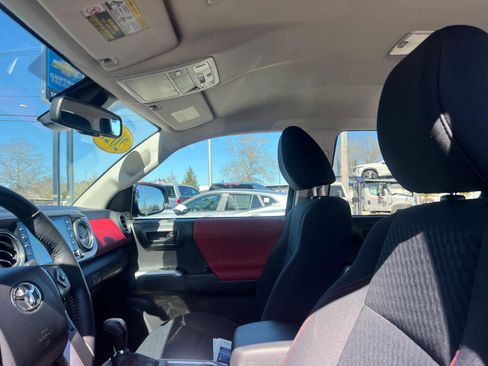 Used 2023 Toyota Tacoma SR5 image 12