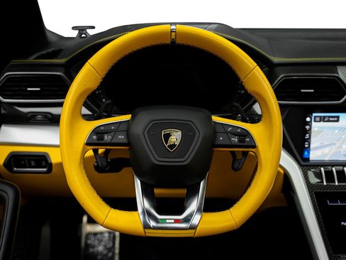 Used 2019 Lamborghini Urus AWD/4WD image 29