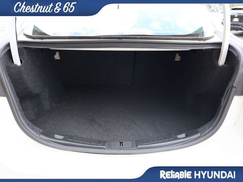 Used 2018 Ford Fusion SE w/ Fusion SE Technology Package FWD image 14