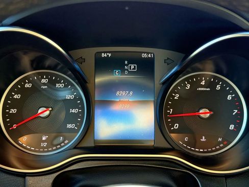 Used 2021 Mercedes-Benz GLC 300 w/ Premium Package image 19