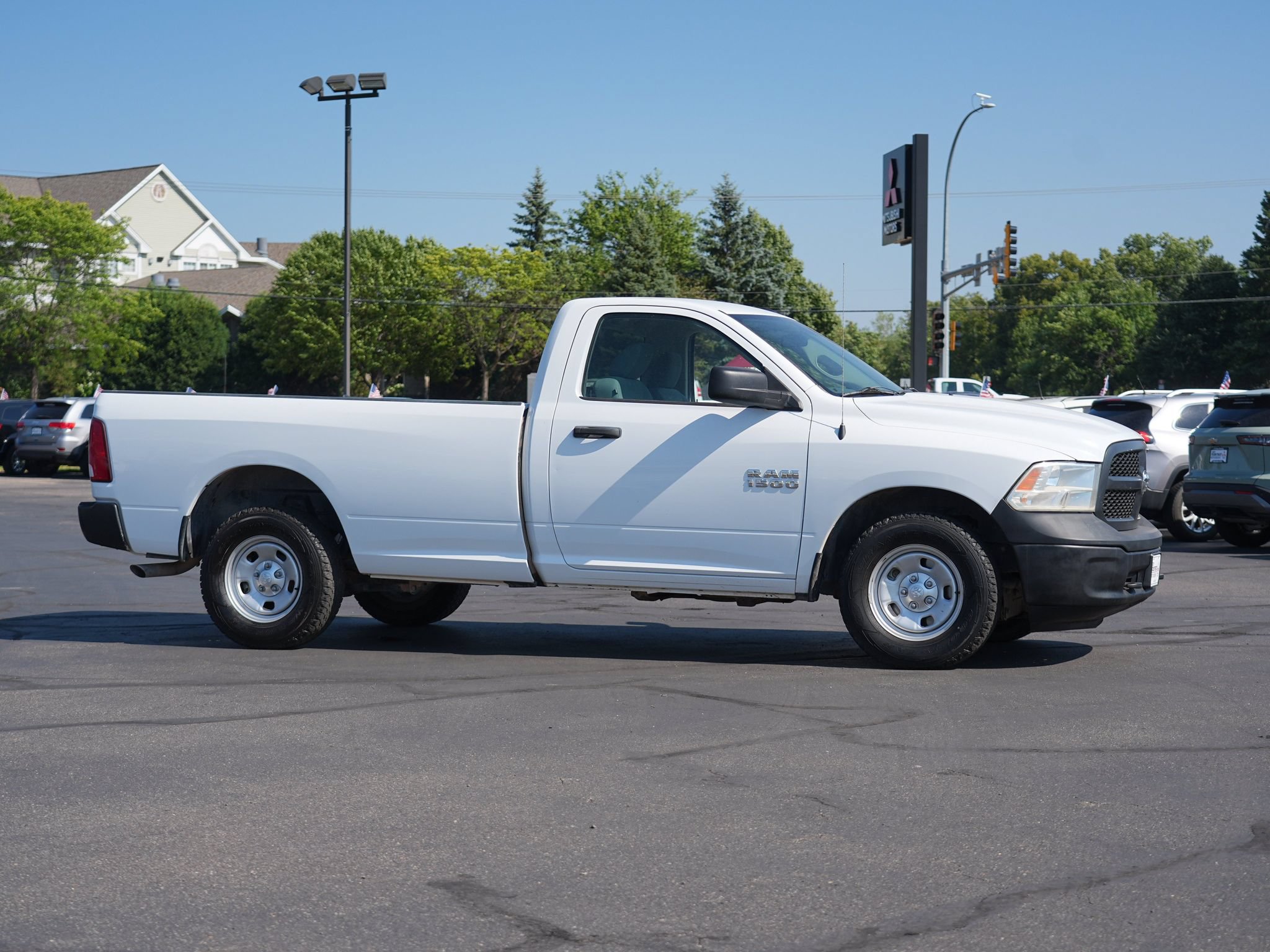 Used 2018 RAM 1500 Express AWD/4WD image 2
