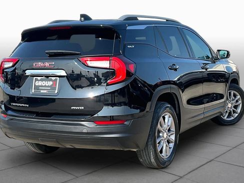 Used 2024 GMC Terrain SLT AWD/4WD image 13