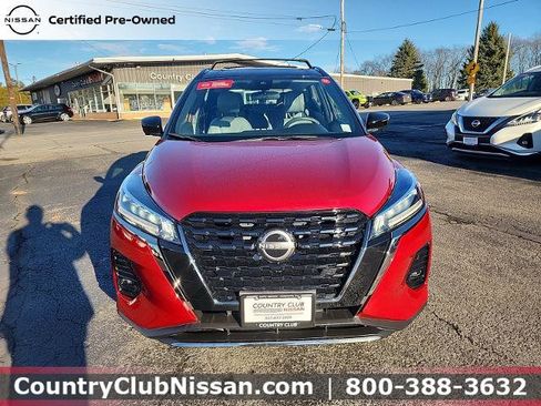 Certified 2023 Nissan Kicks SR w/ SR Premium Package image 3