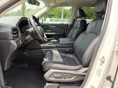 Used 2025 Honda Pilot EX-L image 16