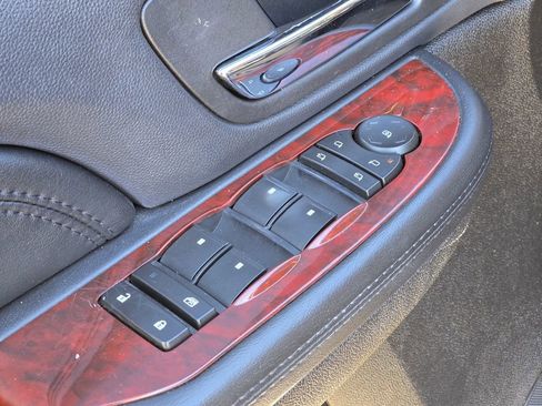 Used 2008 Cadillac Escalade AWD image 26