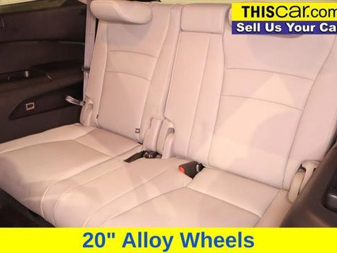 Used 2017 Honda Pilot Touring image 29