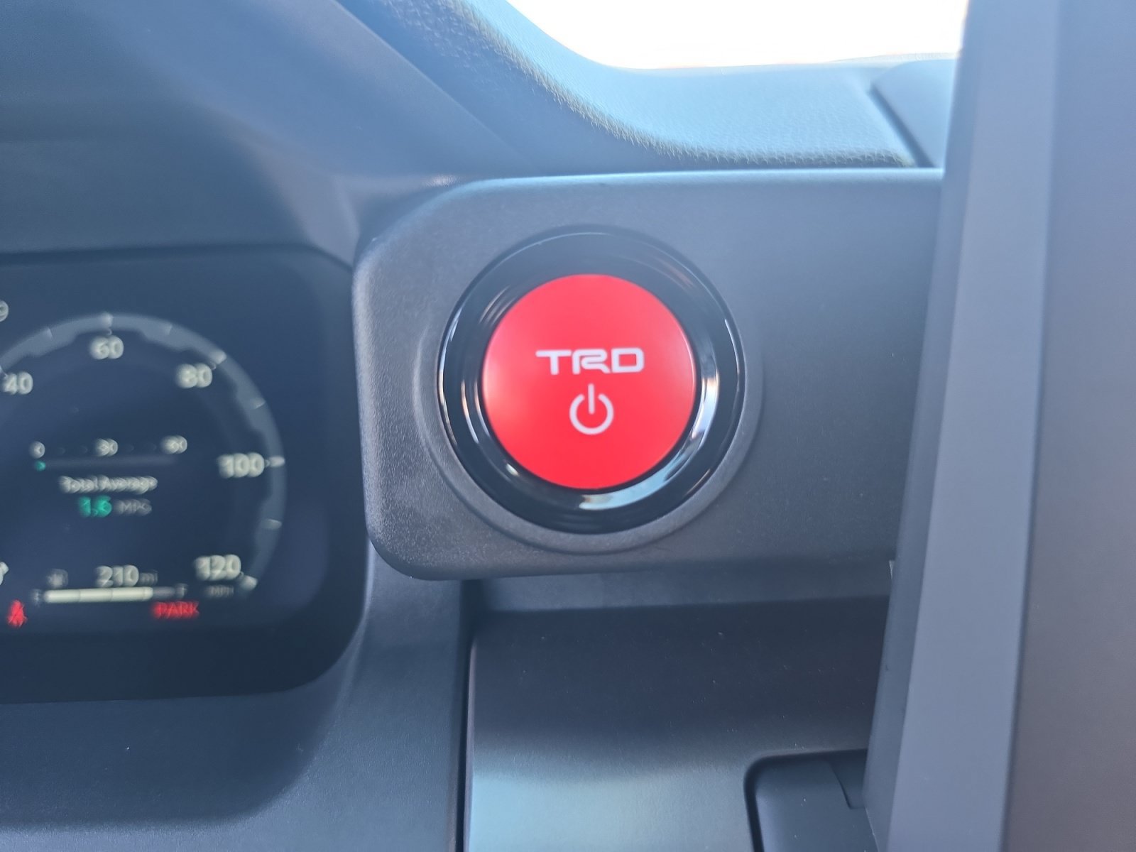 Certified 2025 Toyota Tacoma TRD Off-Road w/ TRD Off Road Upgrade Package AWD/4WD image 19