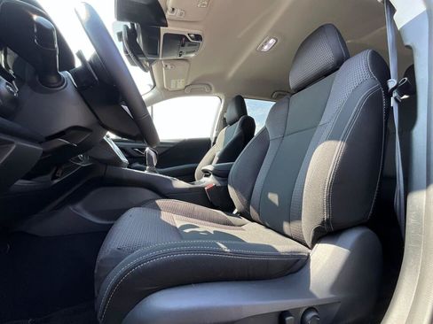 Certified 2025 Subaru Outback Premium AWD/4WD image 12