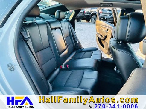 Used 2014 Chevrolet Impala LT w/ Convenience Package FWD image 17