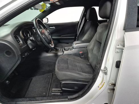 Used 2019 Dodge Charger Police w/ Street Appearance Group image 9