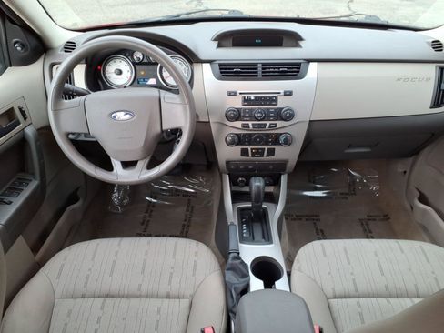 Used 2008 Ford Focus SE FWD image 7