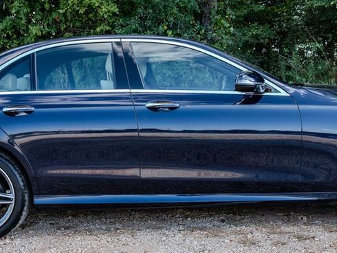 Used 2019 Mercedes-Benz E 300 4MATIC w/ Driver Assistance Package image 6