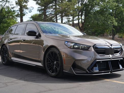 Used 2026 BMW M5 Touring AWD/4WD image 7
