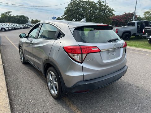Used 2019 Honda HR-V LX image 6