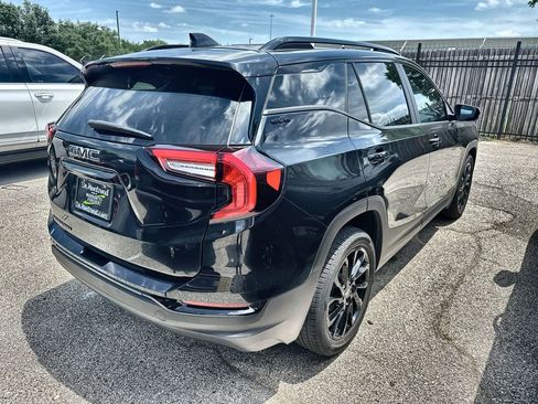 Used 2023 GMC Terrain SLE w/ Driver Convenience Package FWD image 4