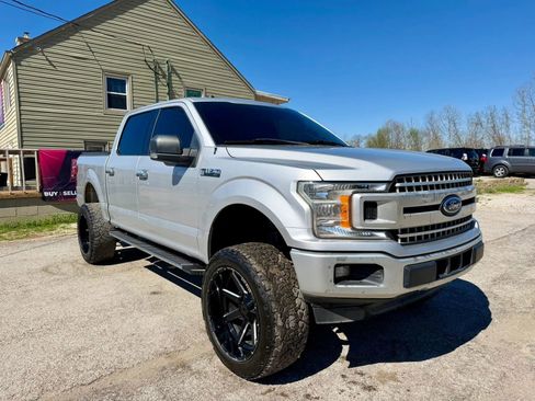 Used 2018 Ford F150 XLT w/ Equipment Group 302A Luxury image 3