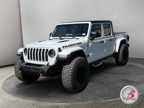 Used 2023 Jeep Gladiator Rubicon w/ Safety Group AWD/4WD image 3