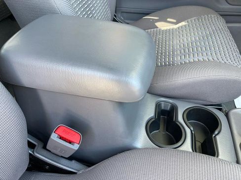 Used 2001 Nissan Xterra SE image 49