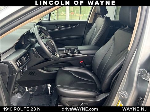 Certified 2023 Lincoln Nautilus AWD w/ Premium Package image 12