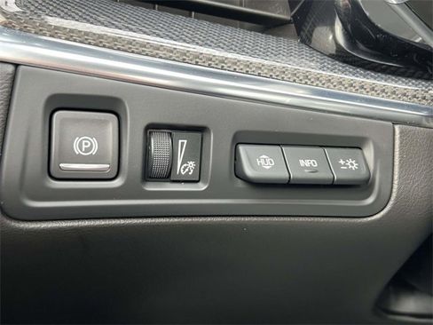 Used 2025 Cadillac XT5 Sportv w/ Technology Package image 20