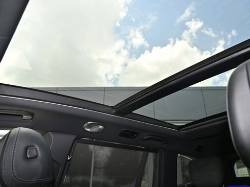 Used 2023 Mercedes-Benz Maybach GLS 600 4MATIC image 33