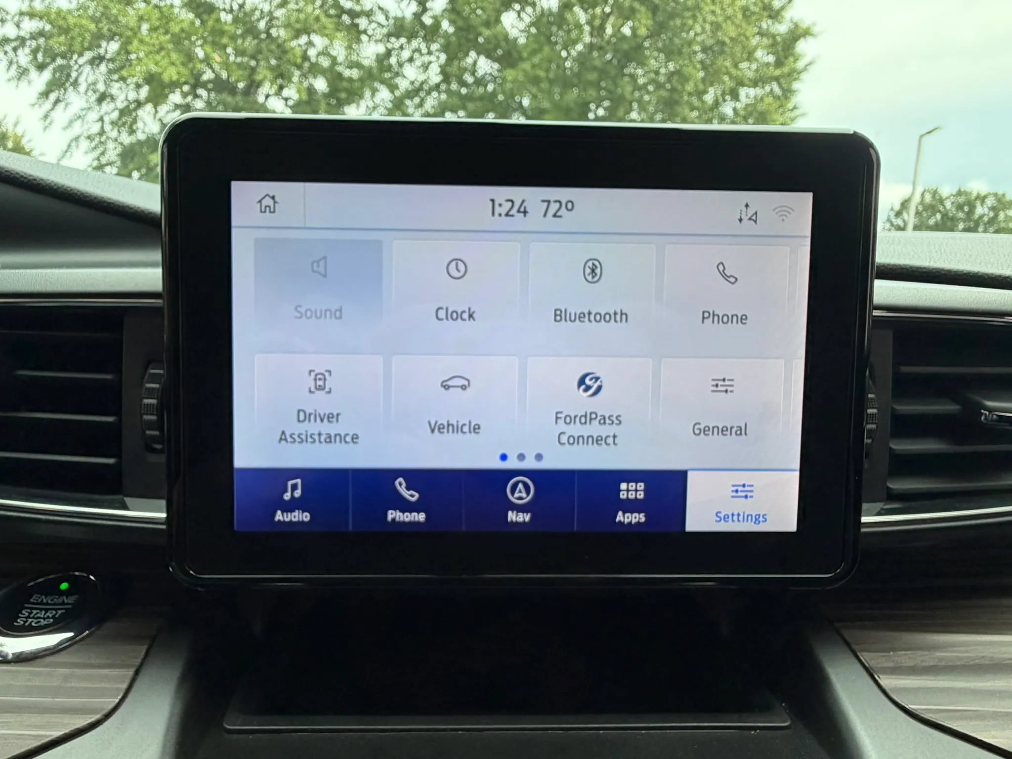 Used 2020 Ford Explorer Limited w/ Class III Trailer Tow Package AWD/4WD image 47