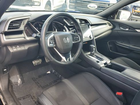 Used 2020 Honda Civic Sport image 9