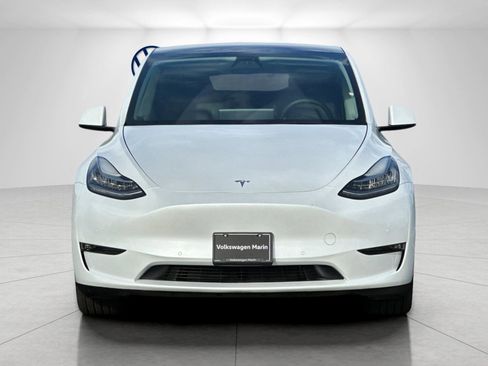 Used 2022 Tesla Model Y Long Range image 8