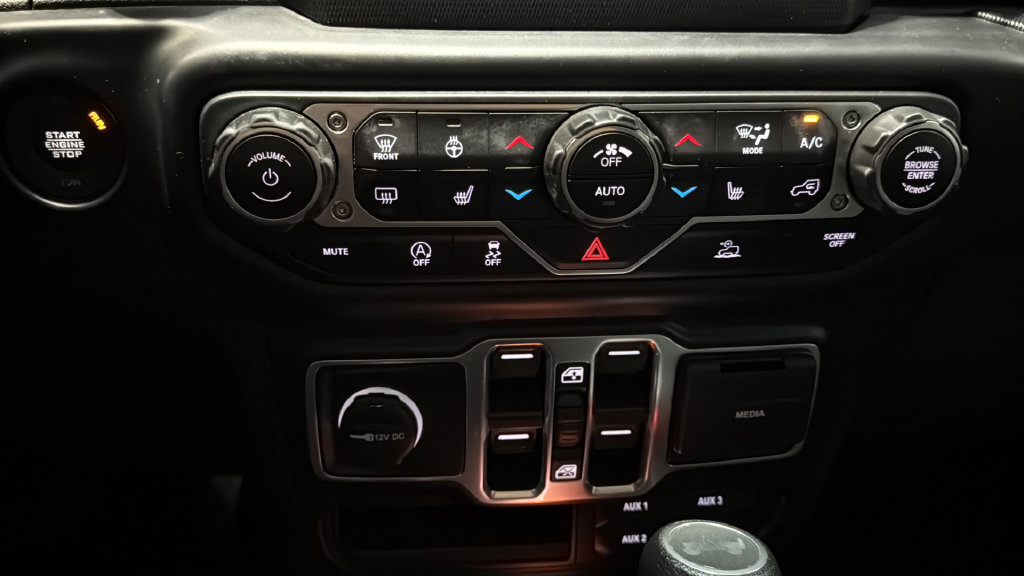 Used 2023 Jeep Wrangler Unlimited Sport AWD/4WD image 30