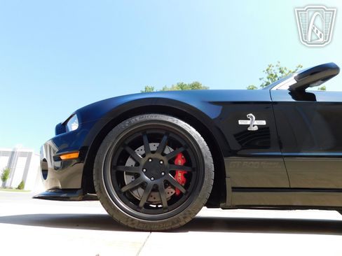 Used 2014 Ford Mustang Shelby GT500 w/ Equipment Group 821A image 9