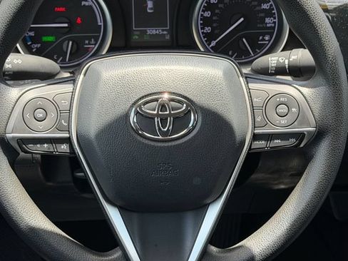Used 2022 Toyota Camry LE FWD image 12